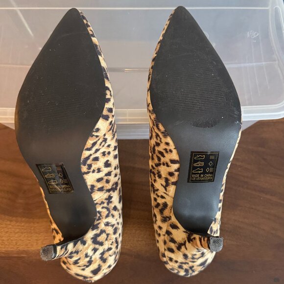 Qupid | Leopard Print | Pump | Heels | Size 7 | Slip-On Mid Heel Party Shoes - Picture 6 of 7